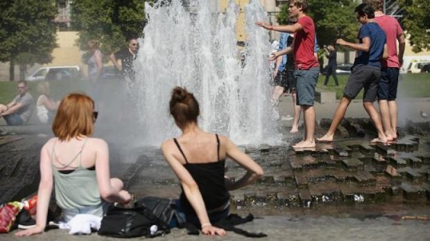 Un nou val de căldură afectează sudul Europei. Mai multe regiuni din Italia au decretat stare de urgență
