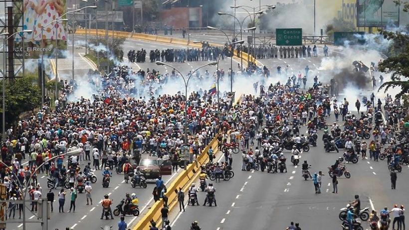 Sancţiunile nu reprezintă o soluţie pentru criza din Venezuela, avertizează un expert al ONU