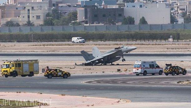   Bahrein:Din cauza unei defecţiuni, pilotul unui avion de vânătoare american s-a catapultat pe aeroportul internaţional