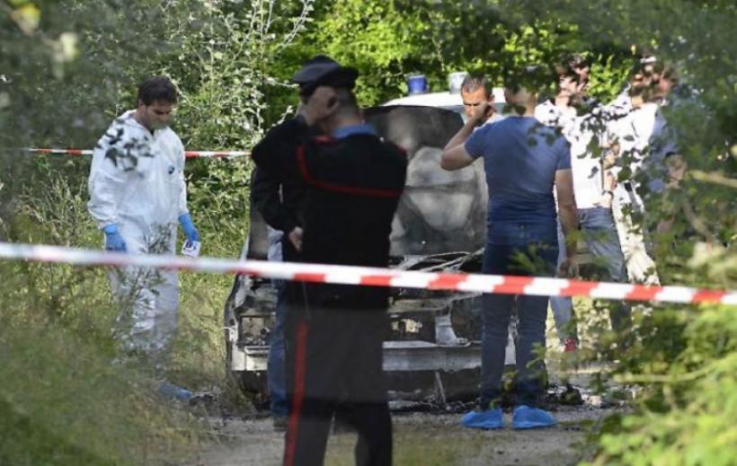 Un român a avut parte de o moarte CUMPLITĂ în Italia! Barmanul de 21 de ani a pierit CARBONIZAT după ce mașina în care se afla s-a izbit de un copac