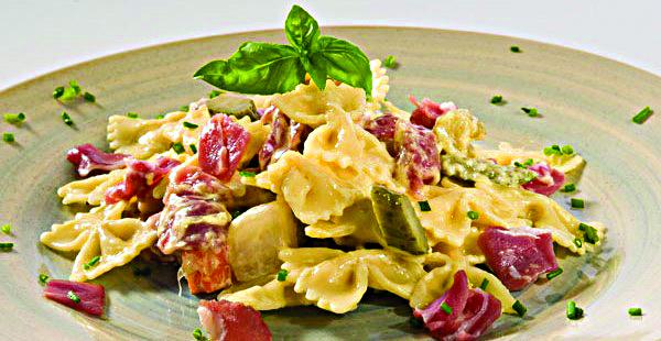  Rețeta zilei: Salată de Paste Farfalle cu Prosciutto Crudo