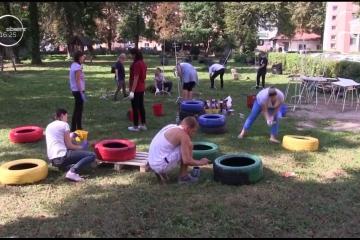 Mobilizare IMPRESIONANTĂ la Braşov, unde zeci de voluntari au venit să facă curăţenie într-un spital