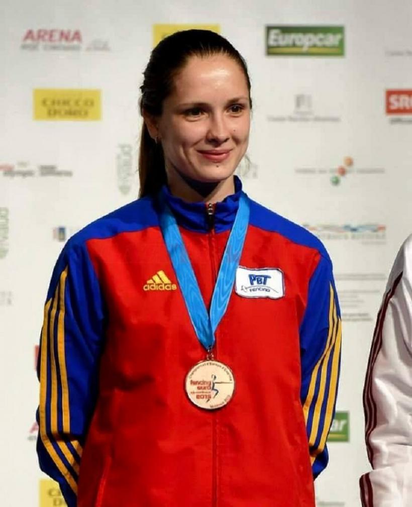 Simona Pop, campioana olimpică la spadă, a născut o fetiţă
