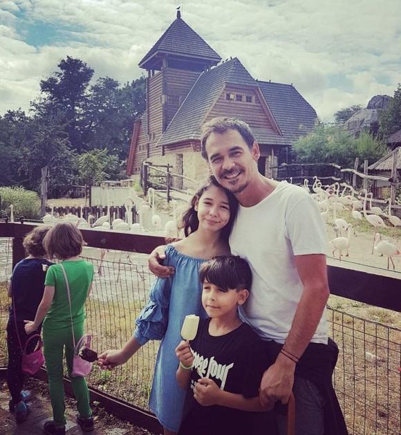 “Neatza cu Răzvan şi Dani” şi “Prietenii de la 11” revin din vacanţă… în vacanţă 18585672