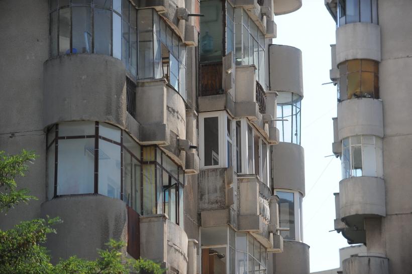 S-au scumpit apartamentele în marile oraşe