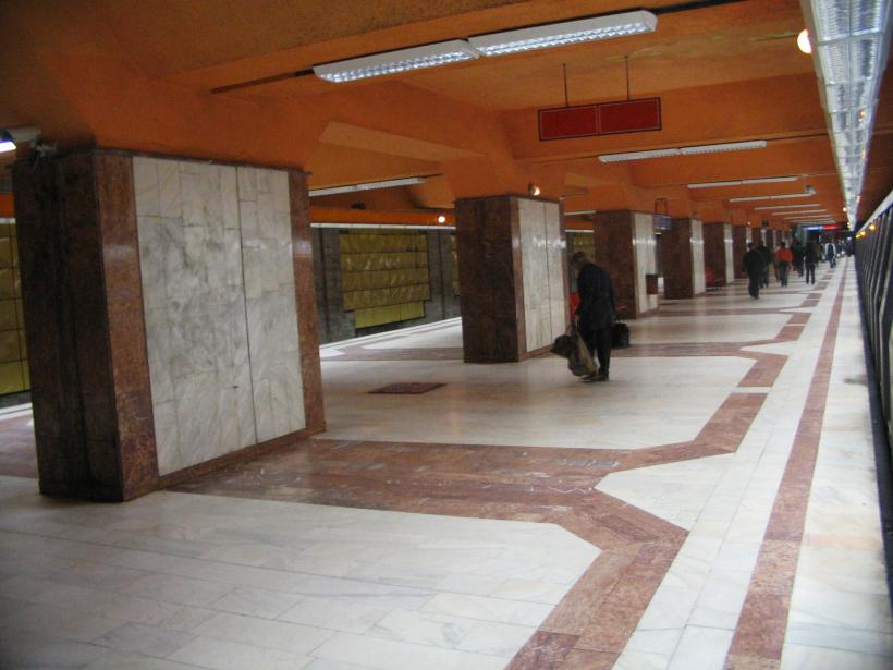 Se închid stațiile de metrou Apărătorii Patriei și Tineretului