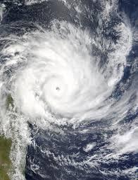 Uraganul Irma a fost încadrat în categoria 4. Stare de urgenţă în Caraibe şi Florida
