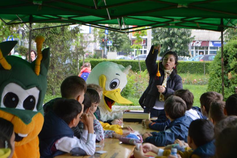 Târg de bunătăți și ateliere gratuite pentru copii în centrul Ploieștiului