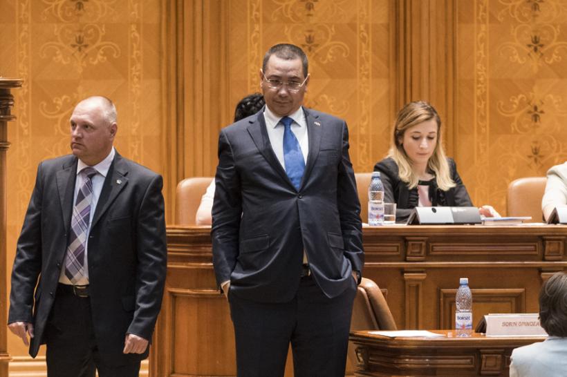 Ponta:Luptăm să convingem toţi parlamentarii, indiferent de partid sau de ordinele de la partid, să picăm povestea cu TVA splitat