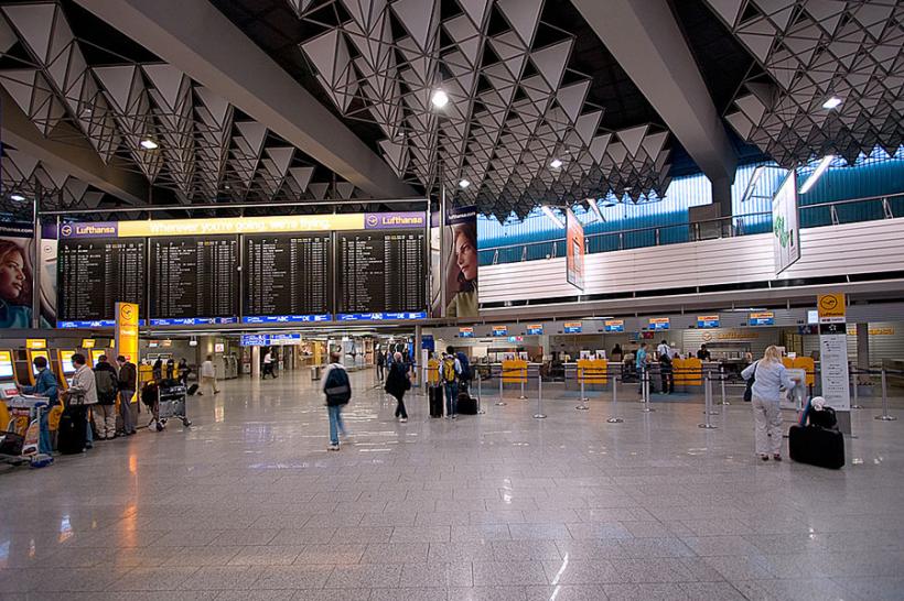 Presupus atac cu gaze lacrimogene în Aerportul Internațional din Frankfurt