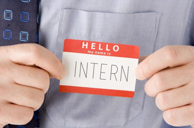 Adolescenții vor putea accesa programe de internship plătite