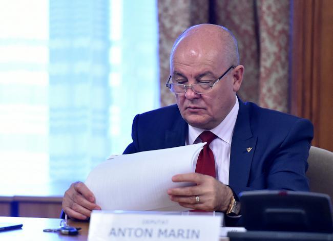 Președintele executiv al PSD, Nicolae Bădălău, acuzat că l-a bătut pe fostul deputat PNL Marin Anton
