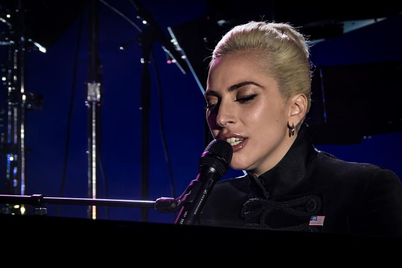 Lady Gaga, diagnosticată cu fibromialgie, amână cele 18 concerte europene programate în turneul ei mondial