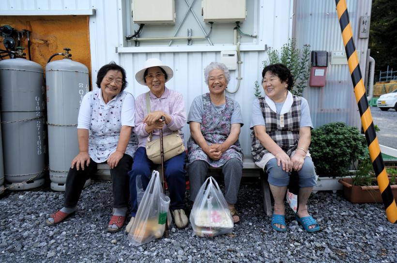 Persoanele de peste 65 de ani din Japonia reprezintă 27,7% din populaţia ţării
