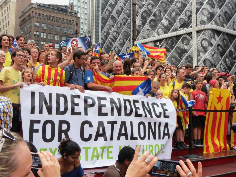 Poliţia spaniolă a reţinut 12 înalţi oficiali catalani pentru a opri referendumul pentru independenţă
