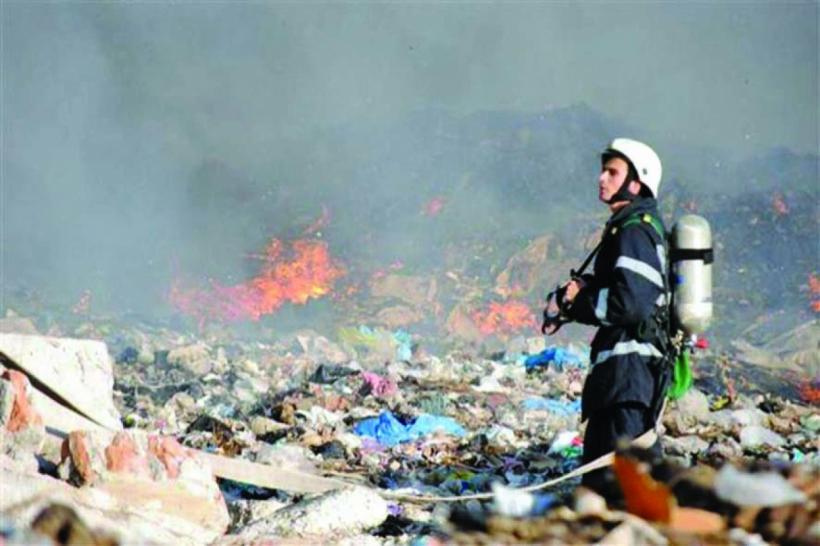Percheziții la firma care administează groapa de gunoi din Măldărești care a ars mai bine de două săptămâni