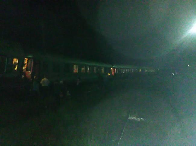 Trenul InterRegio Iasi - Timisoara a deraiat la iesirea din statia Dej Calatori