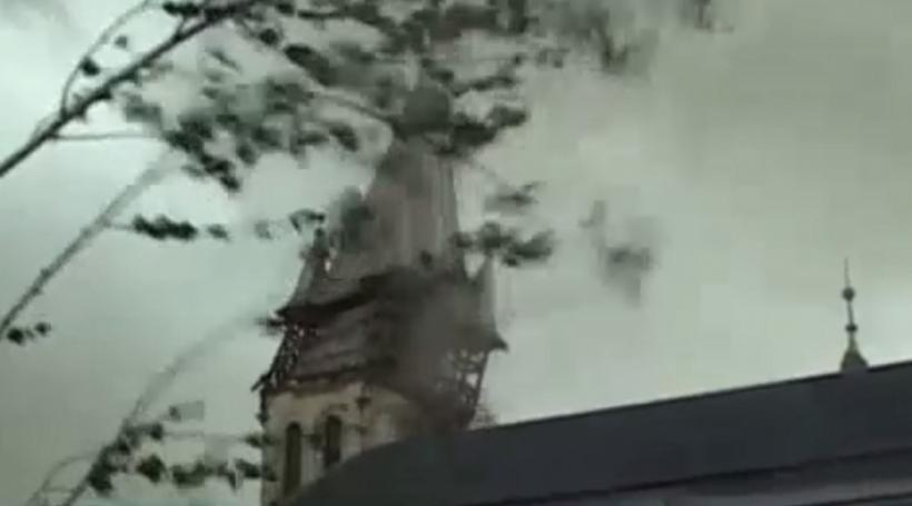  Caz șocant! O biserică din Timiş a fost distrusă de furtună