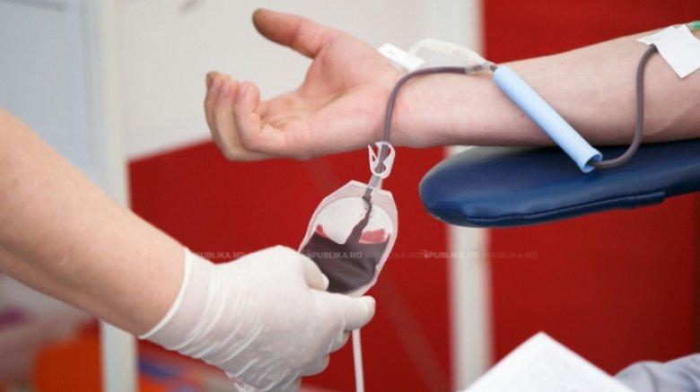 Veteranii au donat sânge la Centru de Tranfuzie al MApN