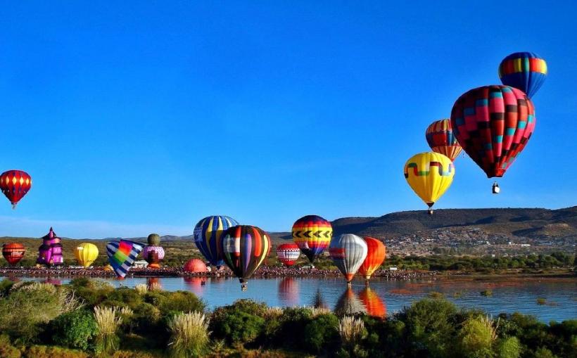 Festival de zbor cu balonul, formulă inedită de promovare a turismului și tradițiilor populare