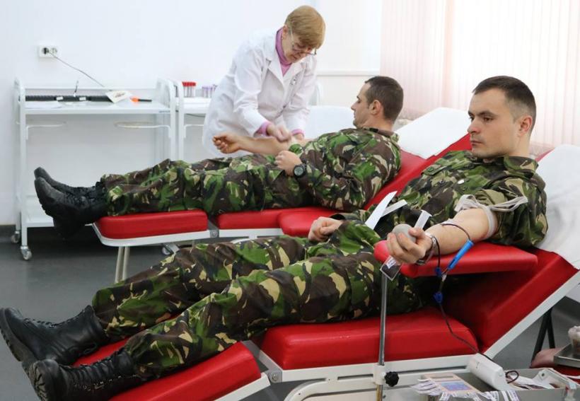 Constanța: Peste 50 de jandarmi au donat sânge pentru colegul care a fost rănit într-un accident rutier