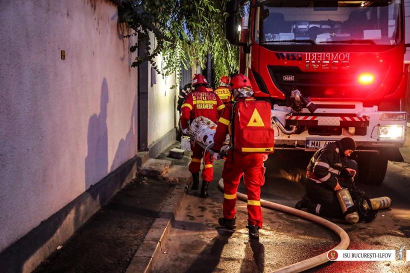 GALERIE FOTO - Interventia dramatică a pompierilor la incendiul de la căminul de bătrâni 18589226