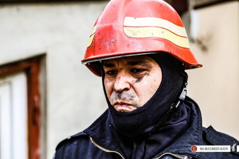 GALERIE FOTO - Interventia dramatică a pompierilor la incendiul de la căminul de bătrâni 18589240