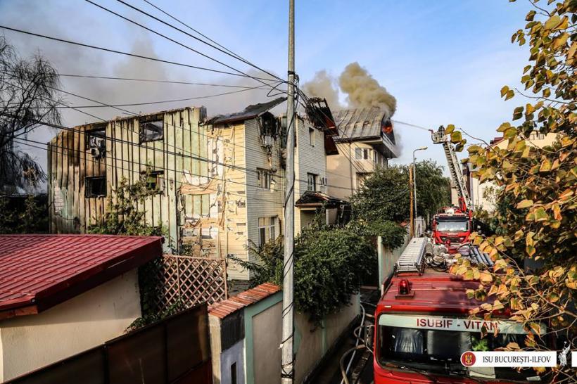 GALERIE FOTO - Interventia dramatică a pompierilor la incendiul de la căminul de bătrâni 18589242