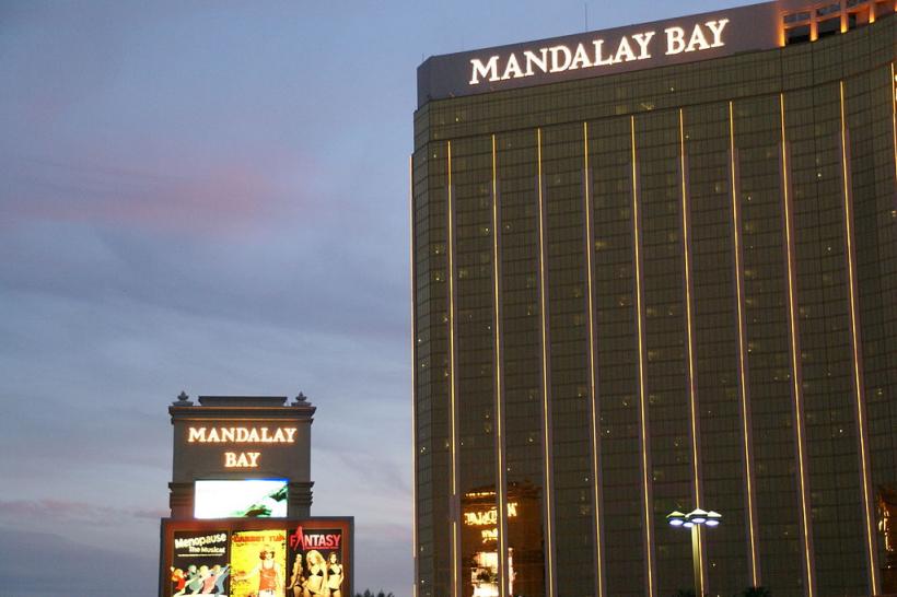 Atacatorul din Las Vegas: pensionar bogat, discret, amator de jocuri de noroc şi fiu de spărgător de bănci