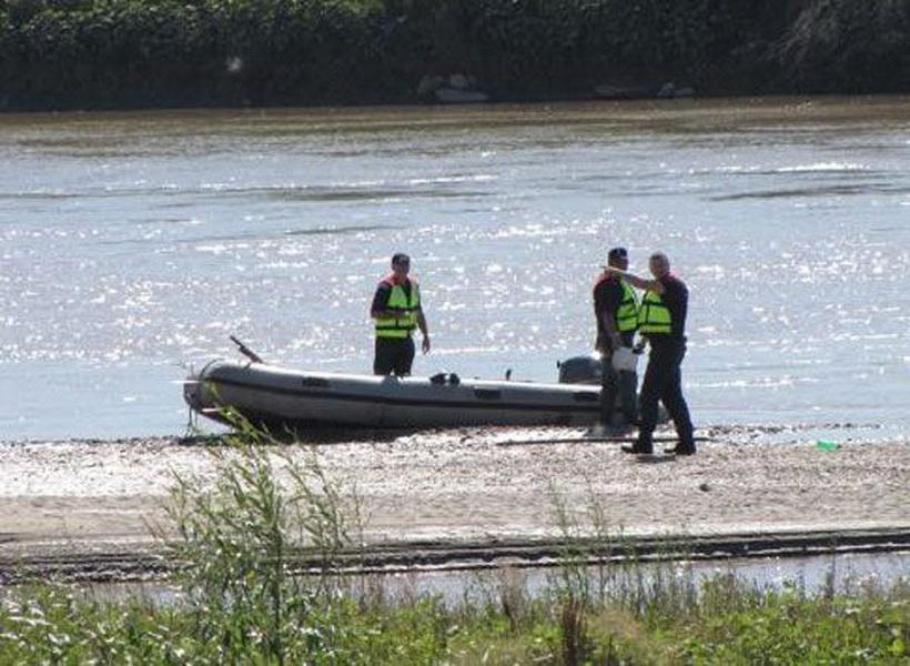 Un adolescent a murit înecat într-un lac din Arad