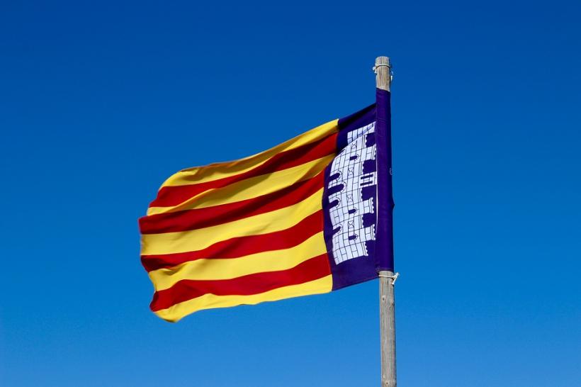 Catalonia își declară independența