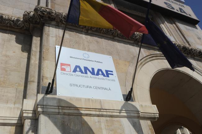 Şef din ANAF, reţinut pentru mită de un milion de euro