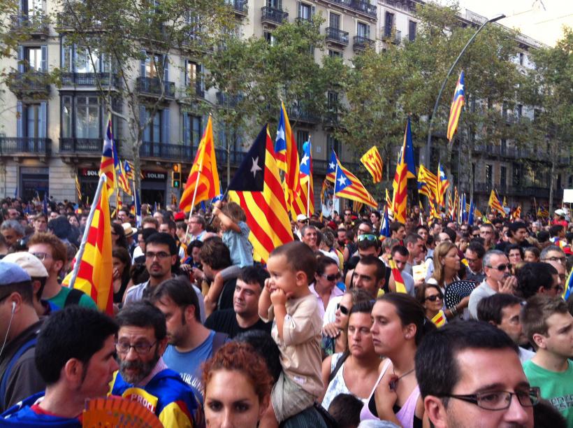 Franţa nu va recunoaşte independenţa Cataloniei