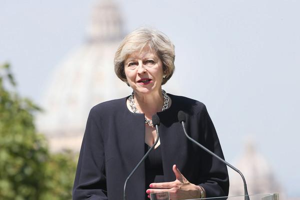 Theresa May dorește o relație unică și ambițioasă cu UE