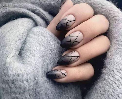 Ce modele de unghii se poarta in toamna lui 2017! Invata ce nuante de oje sa alegi pentru a fi in trend 18590331