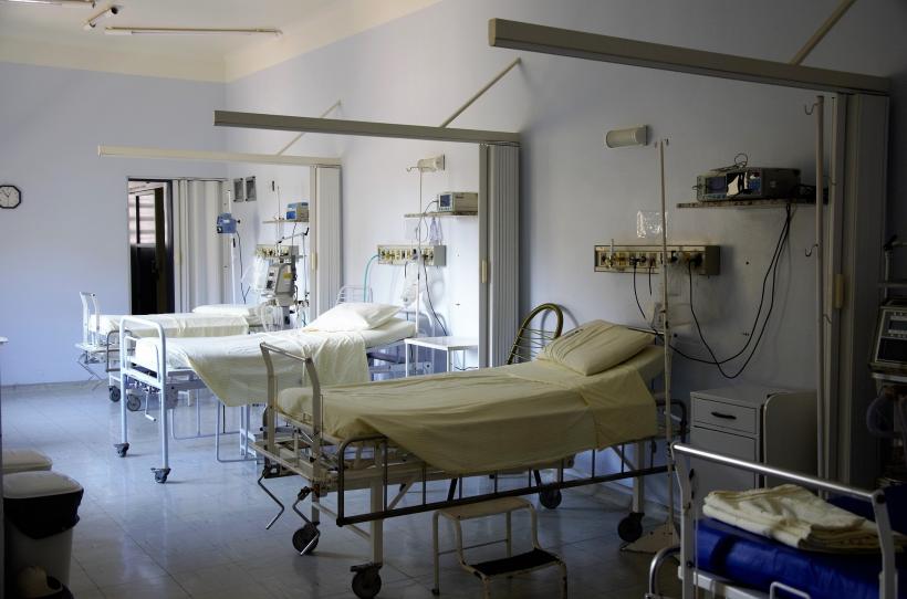 Tragedie într-un spital din Satu Mare. O femeie de 24 ani a născut un copil mort pentru că anestezistul nu lucrează noaptea! 