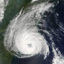 Uraganul Ophelia: Avertismente de vânt puternic în Anglia, Irlanda și Scoția pentru luni și marți
