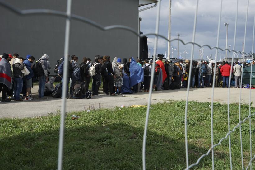 Germania. Peste 100.000 de imigranţi în baza dreptului refugiaţilor de reîntregire familială