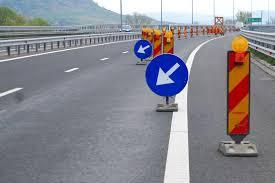 Șoferii care circulă pe autostrada Sibiu-Orăștie ar putea fi în pericol. Au apărut crăpături lungi de zeci de metri pe lotul 3 al autostrăzii