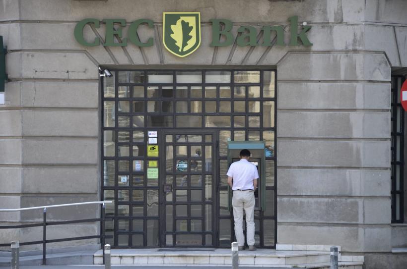 CEC Bank, obligată să restituie clienţilor comisionul de retragere