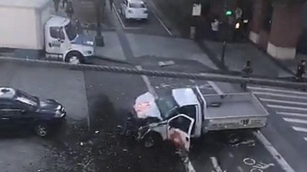 Atac terorist la New York: Un vehicul a intrat în mulțime; opt morți, 11 răniți 