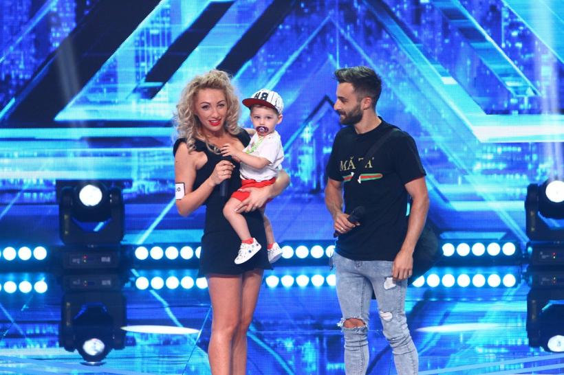 Un bebeluș urcă pe scena ”X Factor”!