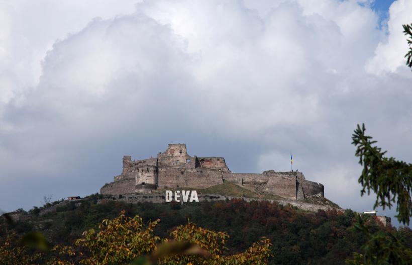 S-a încheiat campania electorală pentru alegerile parțiale din Deva și 16 comune