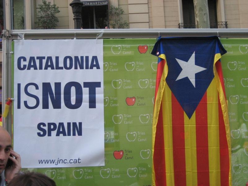 Catalonia. Partidele pro-independență ar pute obține cele mai multe voturi la alegerile anticipate