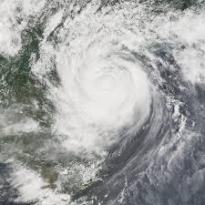 Taifunul Damrey. Bilanţul victimelor a ajuns la 61 de morţi