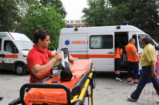 Accident teribil în Buzău! O fetiţă de 8 ani a fost lovită de un autoturism în timp ce traversa strada