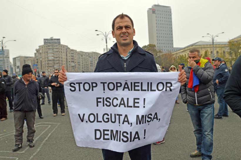 Protest în Piața Victoriei față de OUG de modificare a Codului Foscal