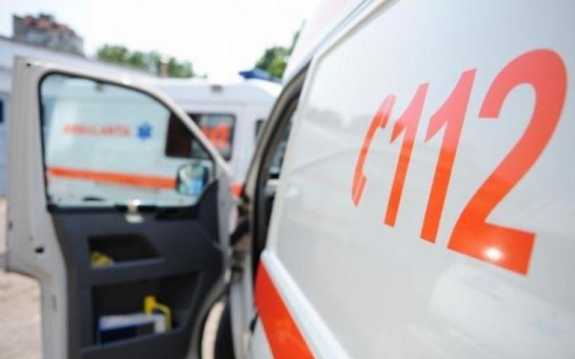 Șocant! Un bărbat din Gorj a murit în timp ce aştepta microbuzul pe marginea drumului