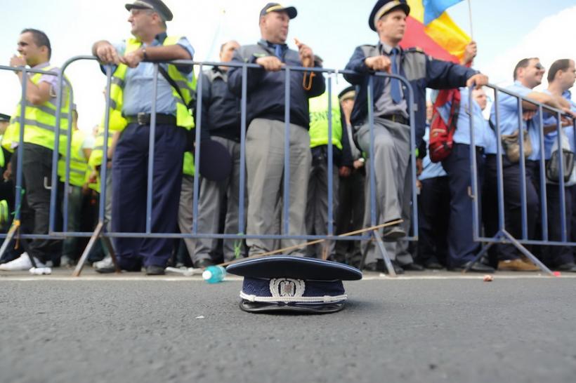 Polițiștii pregătesc acțiunea „Javră ordinară 2”, în fața Guvernului