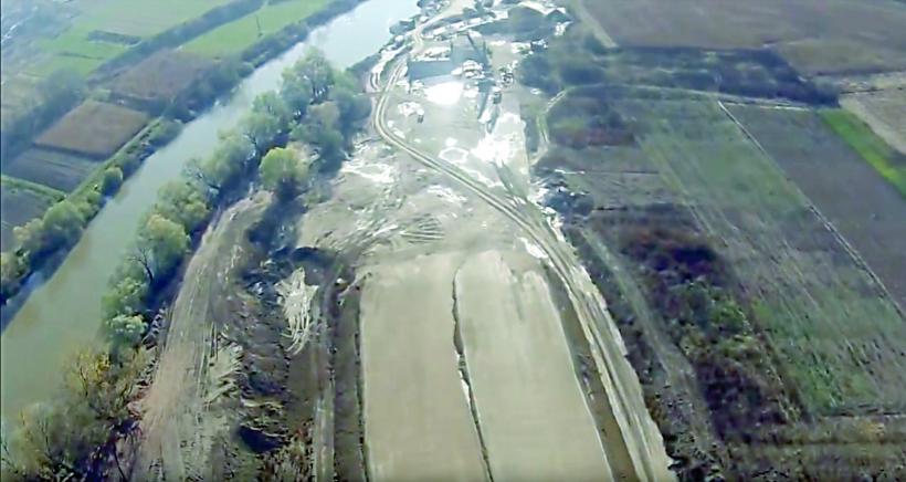 Lotul 2 al Autostrăzii Sebeş-Turda a intrat la apă 18594160